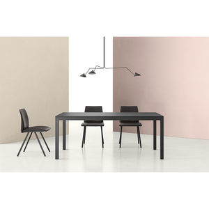 mesa contemporánea