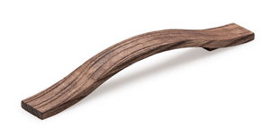 tirador para mueble de madera