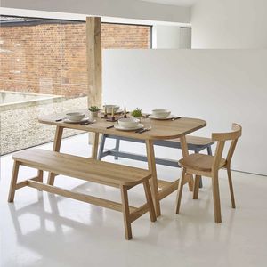 mesa de comedor contemporánea