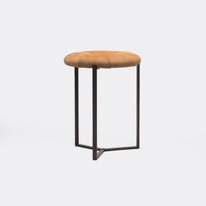taburete de diseño minimalista