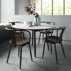 mesa de comedor contemporánea