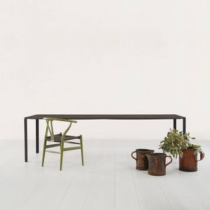 mesa contemporánea