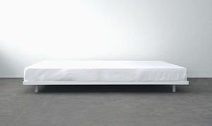 cama de matrimonio / contemporánea / de acero / 180x200 cm