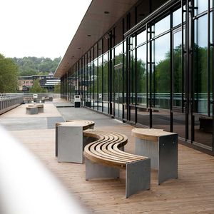 mesa contemporánea