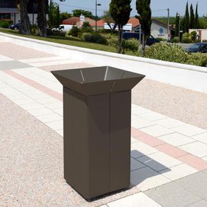cubo de basura público