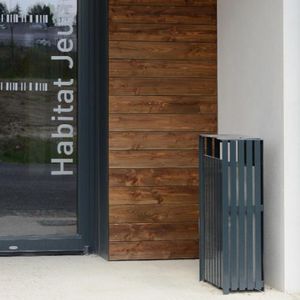 cubo de basura público