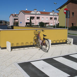 aparcabicis de suelo