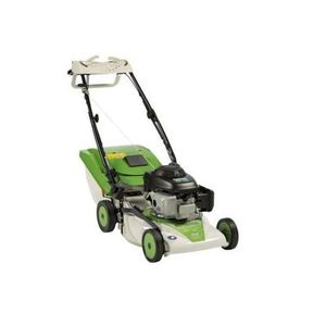 cortacésped con operador a pie