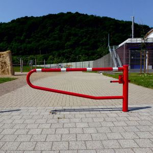 barrera de control de acceso / pivotante / de acero / para espacio público