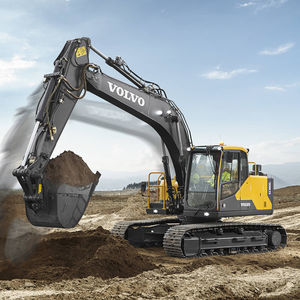 excavadora intermedia / con orugas / giratoria / ergonómica