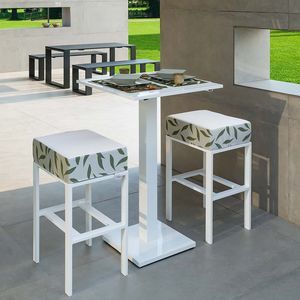 mesa alta contemporánea