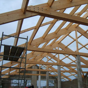 estructura de tejado de madera de madera