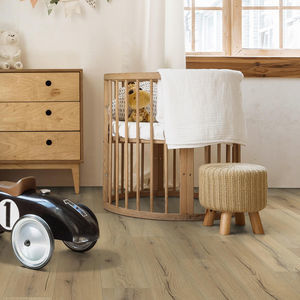 suelo laminado de madera de frondosa