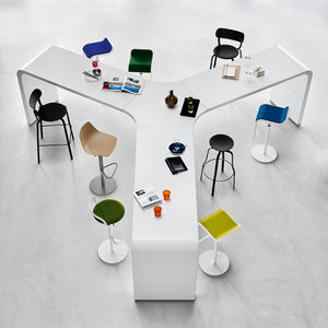 mesa contemporánea