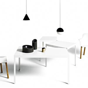 mesa contemporánea