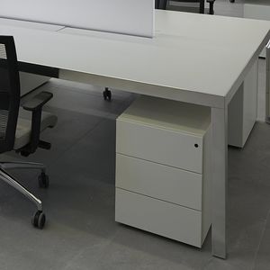 cajonera de oficina de metal
