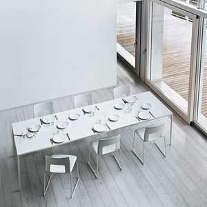 mesa contemporánea