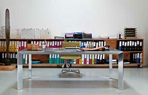 mesa contemporánea