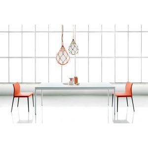mesa contemporánea