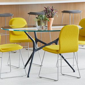 mesa de reuniones contemporánea
