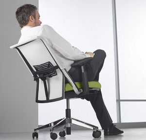 sillón de oficina contemporáneo / de tejido / de cuero / con ruedas