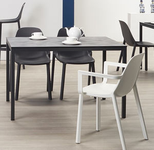 mesa contemporánea