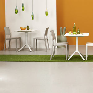 silla contemporánea