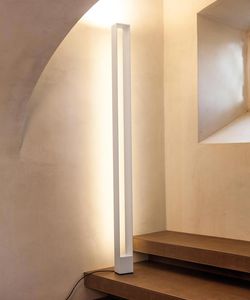 columna luminosa contemporánea / de aluminio extruido / de metacrilato / LED