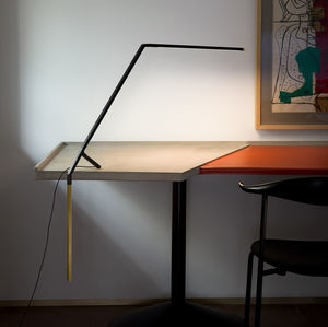 lámpara de mesa