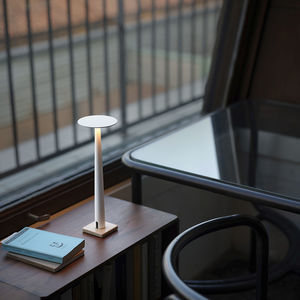 lámpara de mesa
