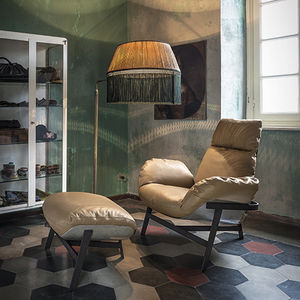 reposapiés contemporáneo