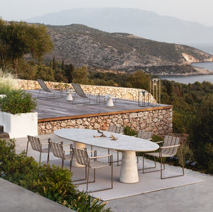 mesa de comedor contemporánea