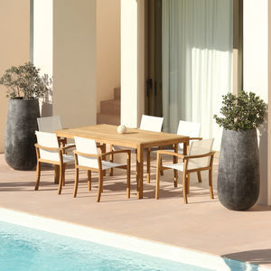 mesa de comedor contemporánea