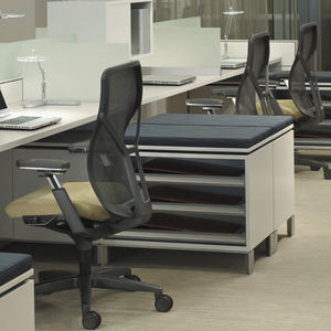 sillón de oficina contemporáneo / de malla / con ruedas / con patas en forma de estrella