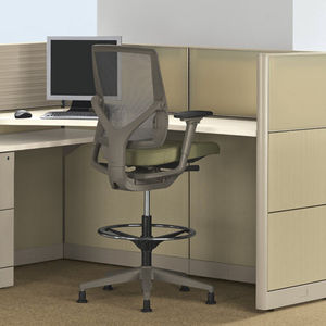 taburete de trabajo contemporáneo