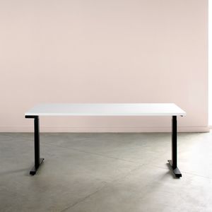 mesa de trabajo contemporánea