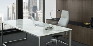 mesa de trabajo contemporánea