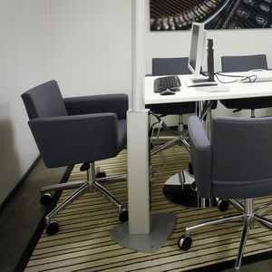 silla de oficina contemporánea