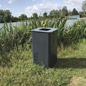 cubo de basura público