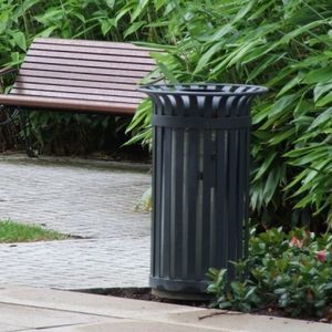 cubo de basura de poliéster