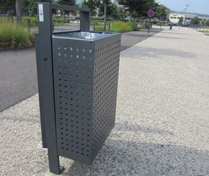 cubo de basura público