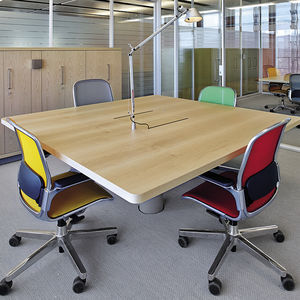 silla de oficina contemporánea