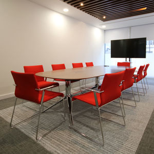 mesa de reuniones contemporánea