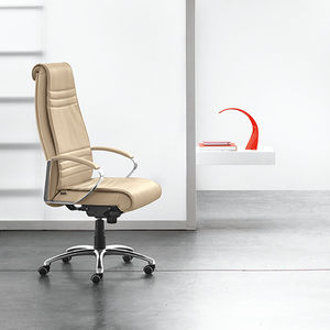 sillón de director contemporáneo