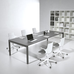 mesa de reuniones contemporánea