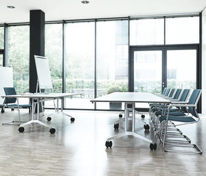 mesa de reuniones contemporánea