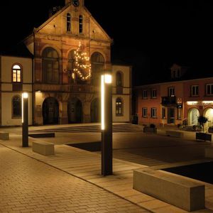 columna luminosa contemporánea