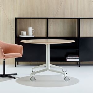 mesa de trabajo contemporánea