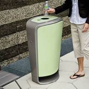 cubo de basura público