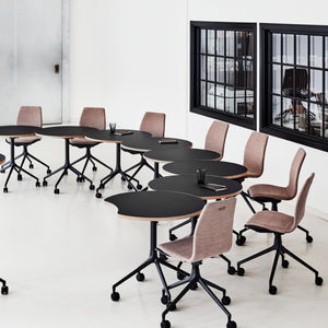 silla de oficina contemporánea